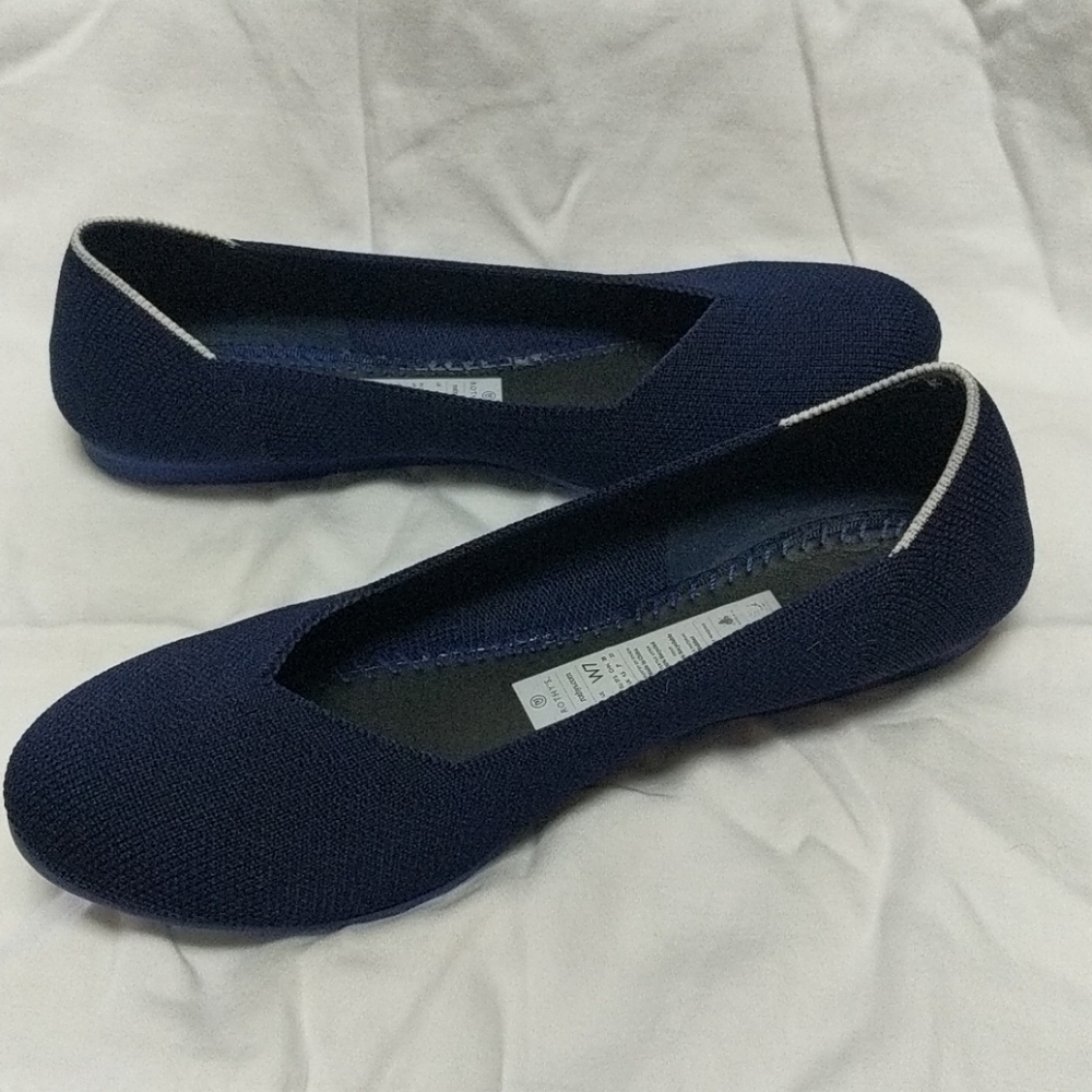Retired navy white halo flat